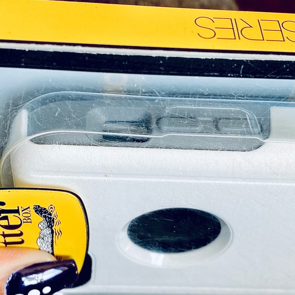 OTTER BOX white - Picture 2 of 4